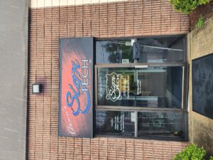 Dawn's Sign Tech Logo